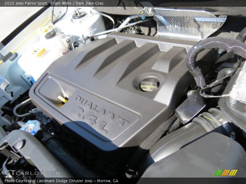 Bright White / Dark Slate Gray 2013 Jeep Patriot Sport