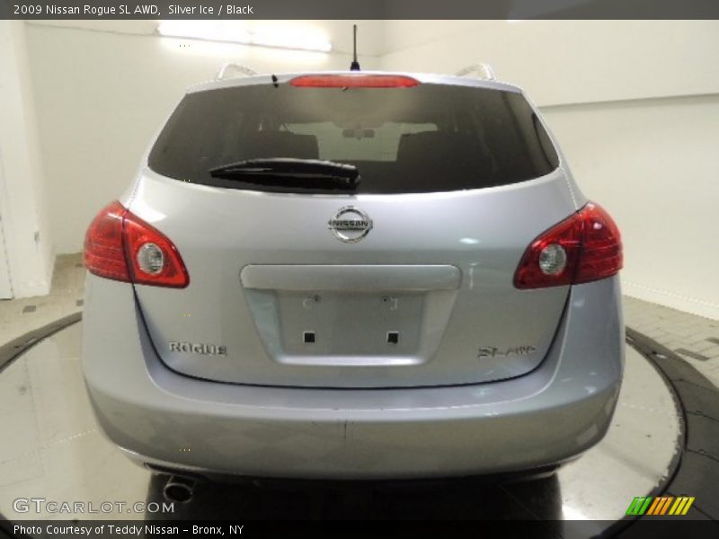Silver Ice / Black 2009 Nissan Rogue SL AWD