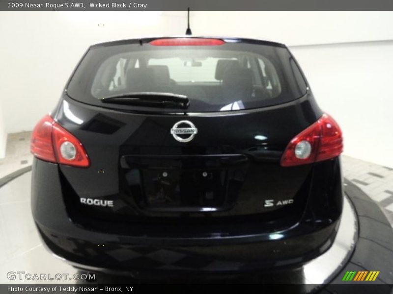 Wicked Black / Gray 2009 Nissan Rogue S AWD