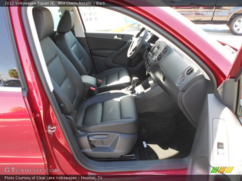 Wild Cherry Metallic / Black 2012 Volkswagen Tiguan SE