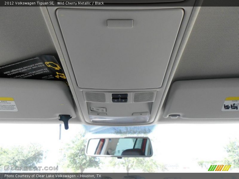 Wild Cherry Metallic / Black 2012 Volkswagen Tiguan SE