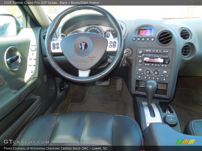 Dashboard of 2005 Grand Prix GXP Sedan