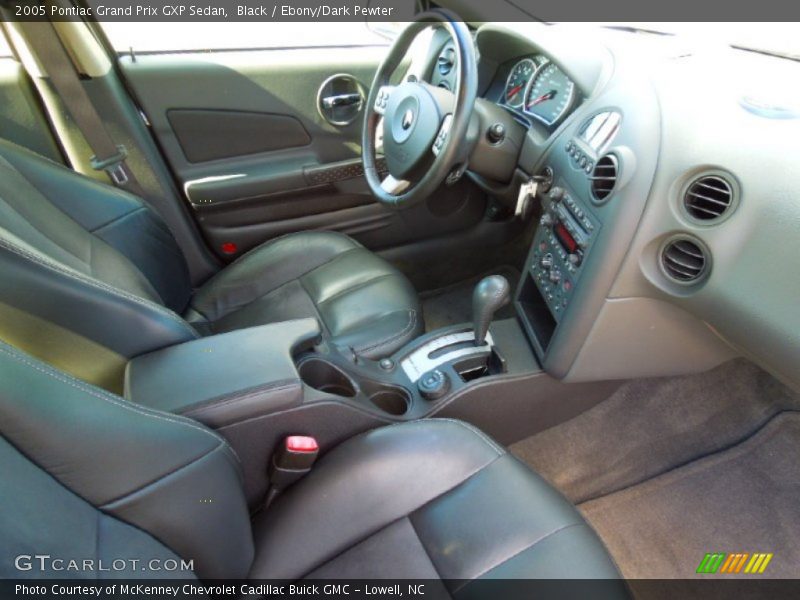 2005 Grand Prix GXP Sedan Ebony/Dark Pewter Interior