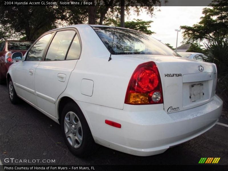 Noble White / Beige 2004 Hyundai Accent GL Sedan