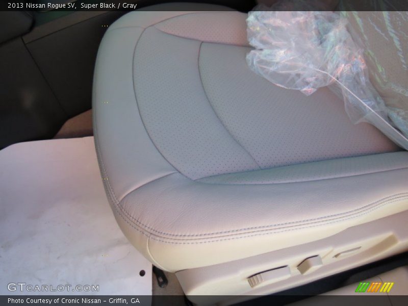 Super Black / Gray 2013 Nissan Rogue SV