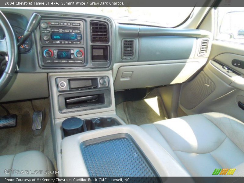 Summit White / Gray/Dark Charcoal 2004 Chevrolet Tahoe LT 4x4