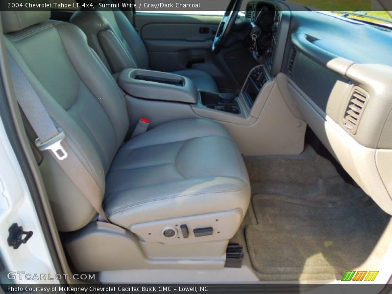 Summit White / Gray/Dark Charcoal 2004 Chevrolet Tahoe LT 4x4