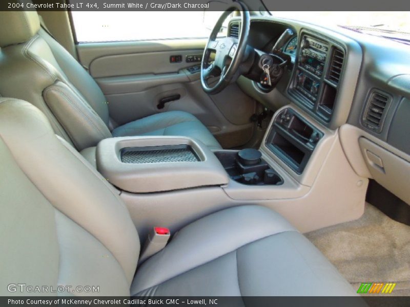 Summit White / Gray/Dark Charcoal 2004 Chevrolet Tahoe LT 4x4