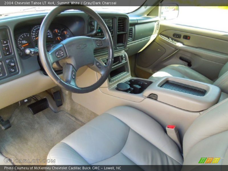 Summit White / Gray/Dark Charcoal 2004 Chevrolet Tahoe LT 4x4