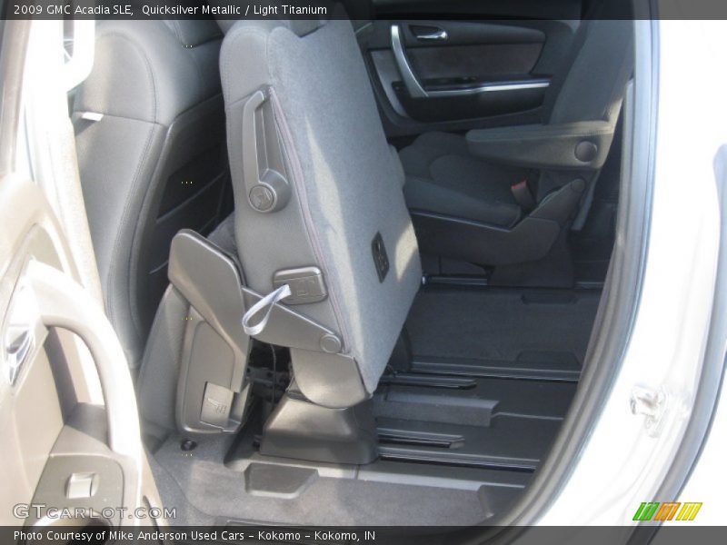 Quicksilver Metallic / Light Titanium 2009 GMC Acadia SLE