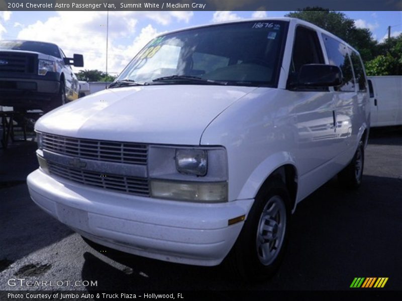 Summit White / Medium Gray 2004 Chevrolet Astro Passenger Van