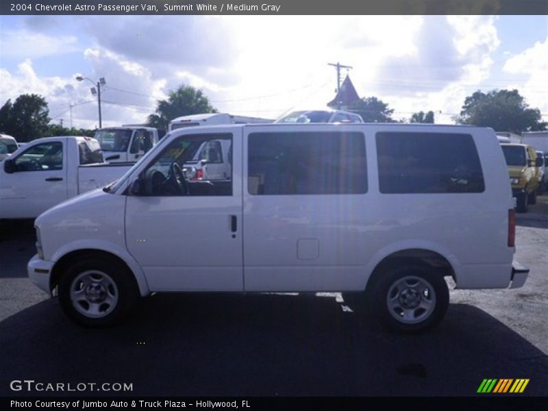 Summit White / Medium Gray 2004 Chevrolet Astro Passenger Van