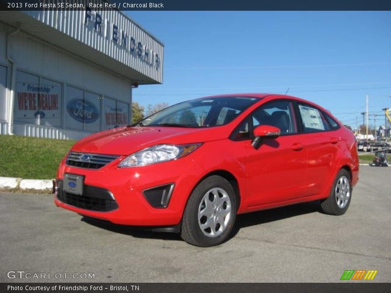 Race Red / Charcoal Black 2013 Ford Fiesta SE Sedan