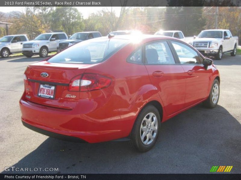 Race Red / Charcoal Black 2013 Ford Fiesta SE Sedan