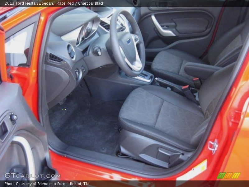 Race Red / Charcoal Black 2013 Ford Fiesta SE Sedan