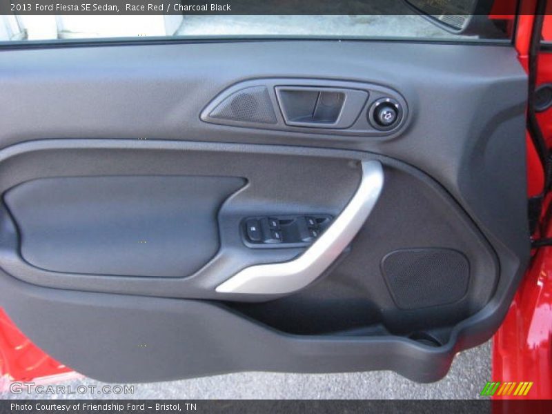 Race Red / Charcoal Black 2013 Ford Fiesta SE Sedan