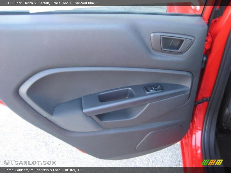 Race Red / Charcoal Black 2013 Ford Fiesta SE Sedan