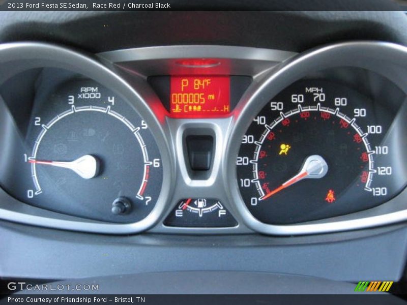 Race Red / Charcoal Black 2013 Ford Fiesta SE Sedan