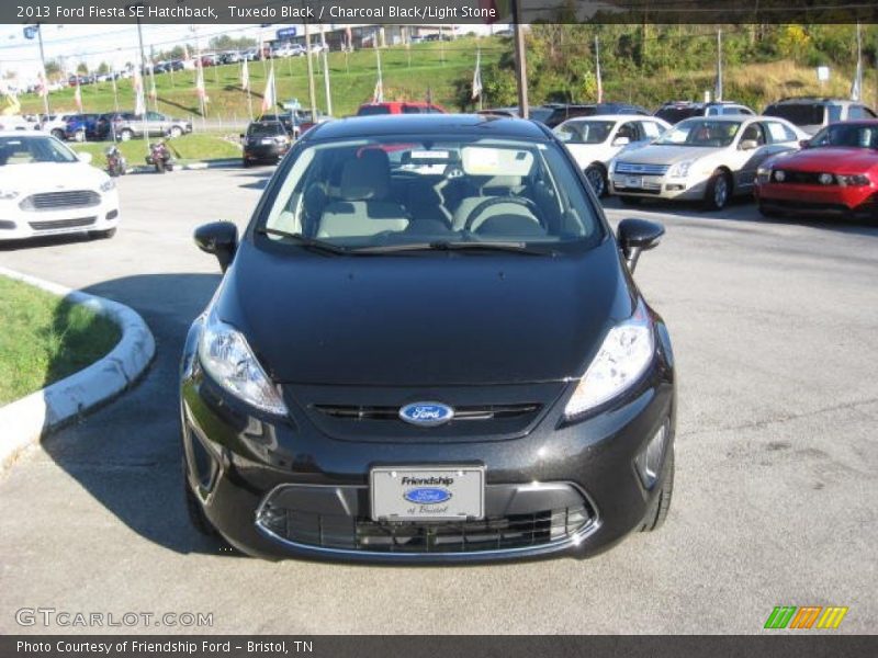 Tuxedo Black / Charcoal Black/Light Stone 2013 Ford Fiesta SE Hatchback