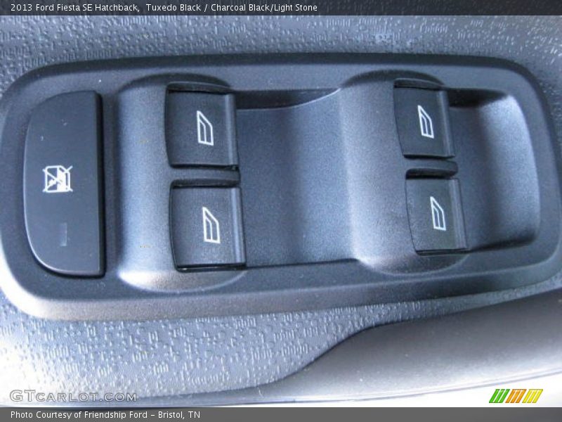 Tuxedo Black / Charcoal Black/Light Stone 2013 Ford Fiesta SE Hatchback