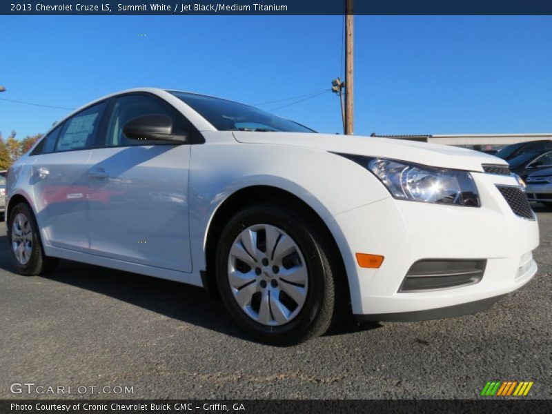 Summit White / Jet Black/Medium Titanium 2013 Chevrolet Cruze LS