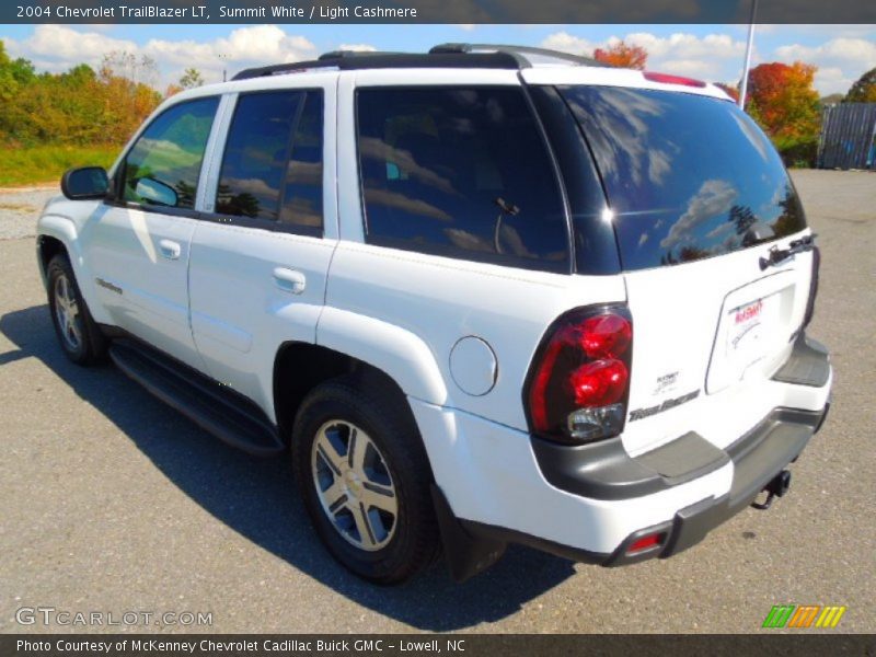 Summit White / Light Cashmere 2004 Chevrolet TrailBlazer LT