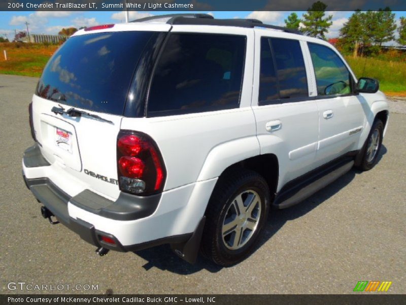 Summit White / Light Cashmere 2004 Chevrolet TrailBlazer LT