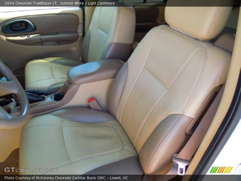Summit White / Light Cashmere 2004 Chevrolet TrailBlazer LT