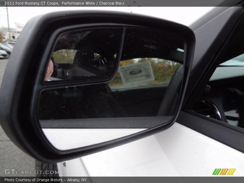 Performance White / Charcoal Black 2011 Ford Mustang GT Coupe