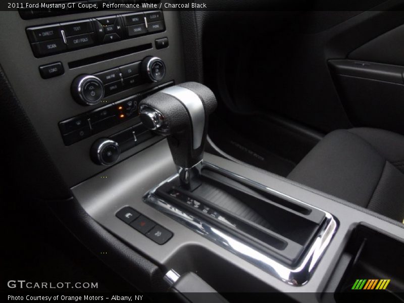 Performance White / Charcoal Black 2011 Ford Mustang GT Coupe