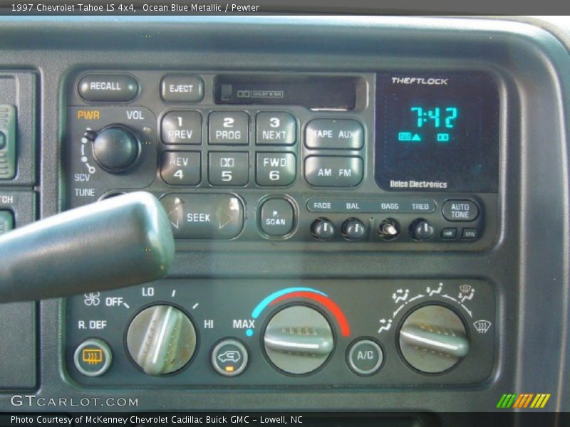 Controls of 1997 Tahoe LS 4x4