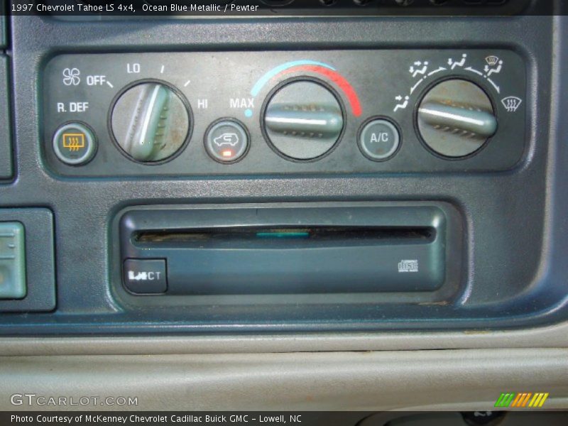 Controls of 1997 Tahoe LS 4x4