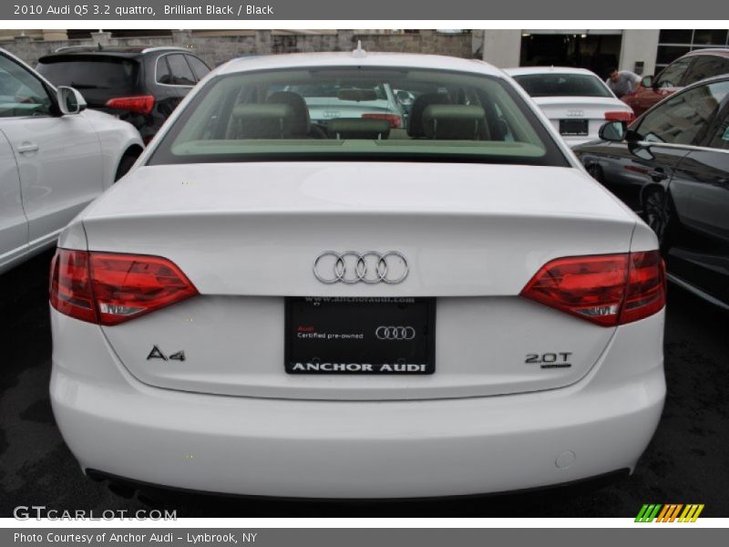 Brilliant Black / Black 2010 Audi Q5 3.2 quattro