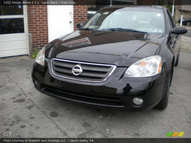 Super Black / Frost Gray 2002 Nissan Altima 2.5 S