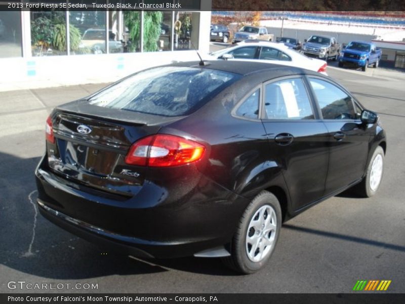 Tuxedo Black / Charcoal Black 2013 Ford Fiesta SE Sedan