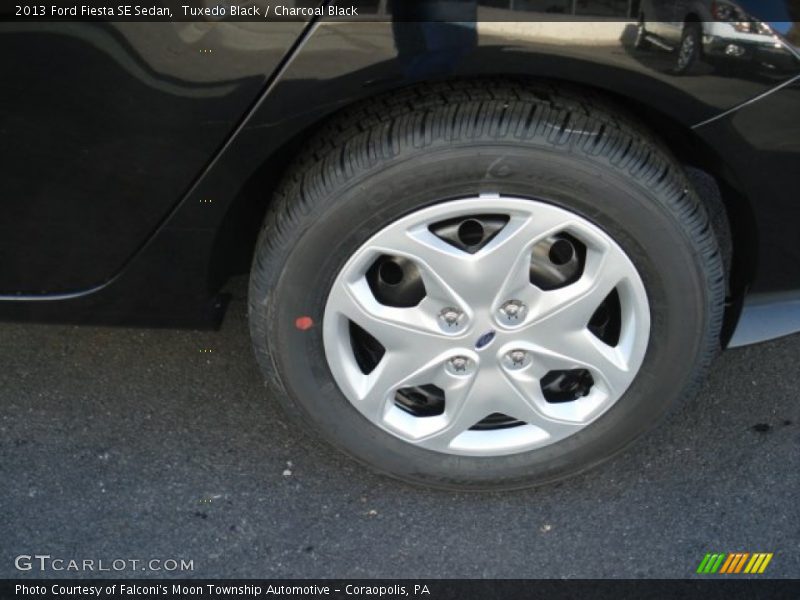 Tuxedo Black / Charcoal Black 2013 Ford Fiesta SE Sedan