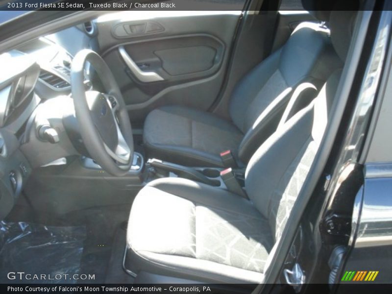 Tuxedo Black / Charcoal Black 2013 Ford Fiesta SE Sedan