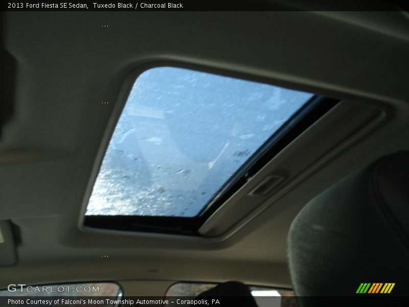 Tuxedo Black / Charcoal Black 2013 Ford Fiesta SE Sedan