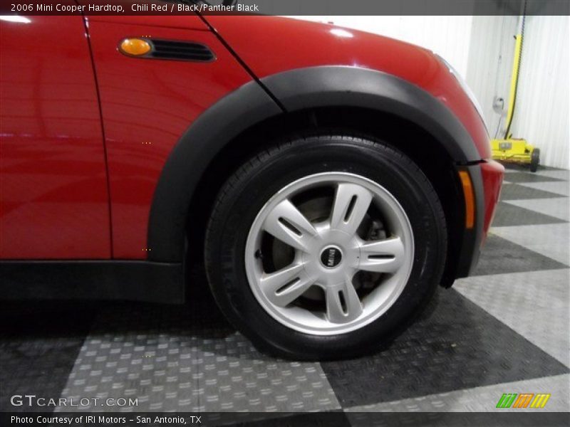 Chili Red / Black/Panther Black 2006 Mini Cooper Hardtop