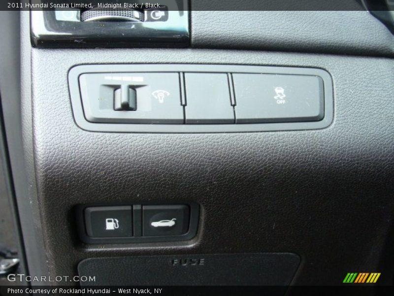 Midnight Black / Black 2011 Hyundai Sonata Limited