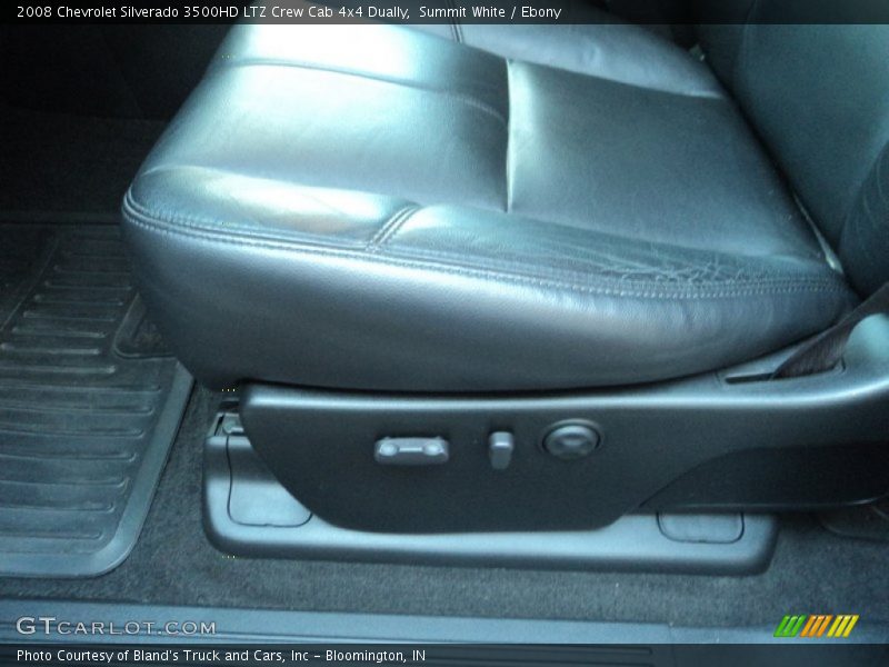 Summit White / Ebony 2008 Chevrolet Silverado 3500HD LTZ Crew Cab 4x4 Dually