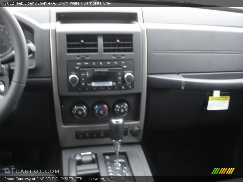 Bright White / Dark Slate Gray 2012 Jeep Liberty Sport 4x4