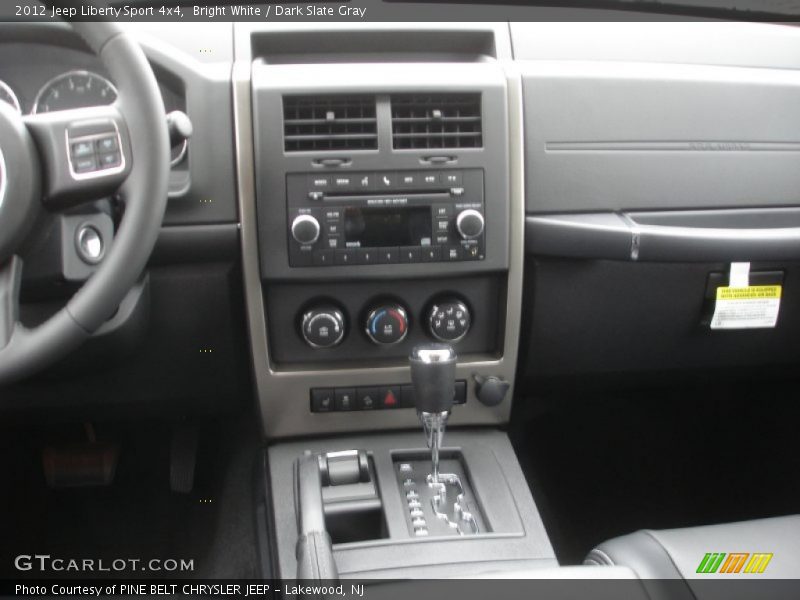 Bright White / Dark Slate Gray 2012 Jeep Liberty Sport 4x4