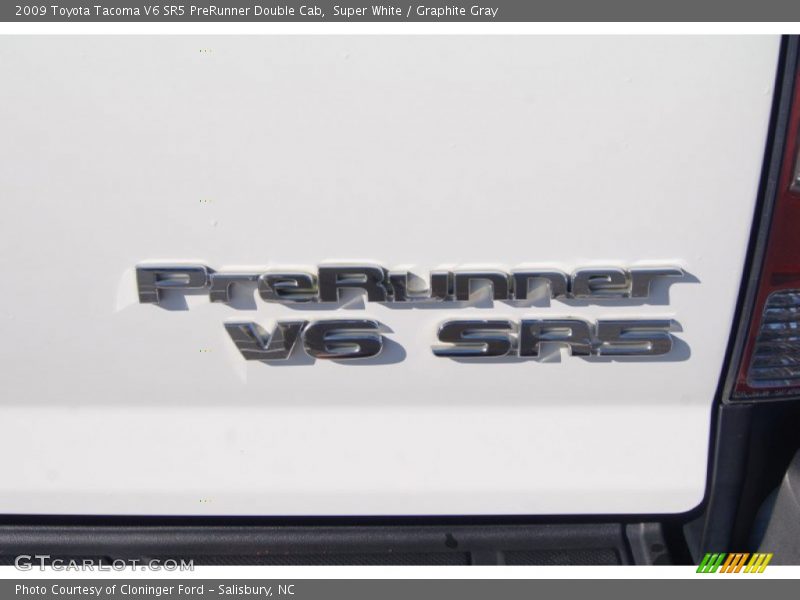 Super White / Graphite Gray 2009 Toyota Tacoma V6 SR5 PreRunner Double Cab
