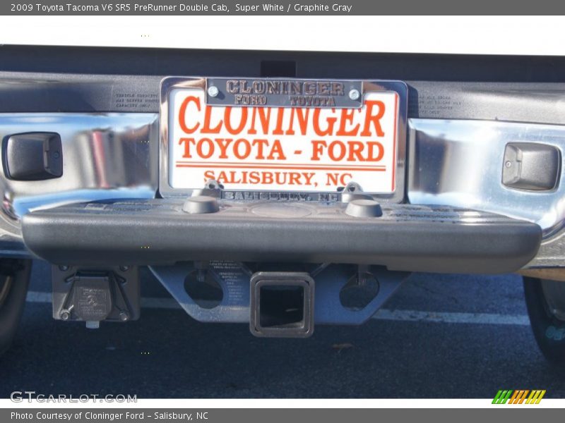 Super White / Graphite Gray 2009 Toyota Tacoma V6 SR5 PreRunner Double Cab