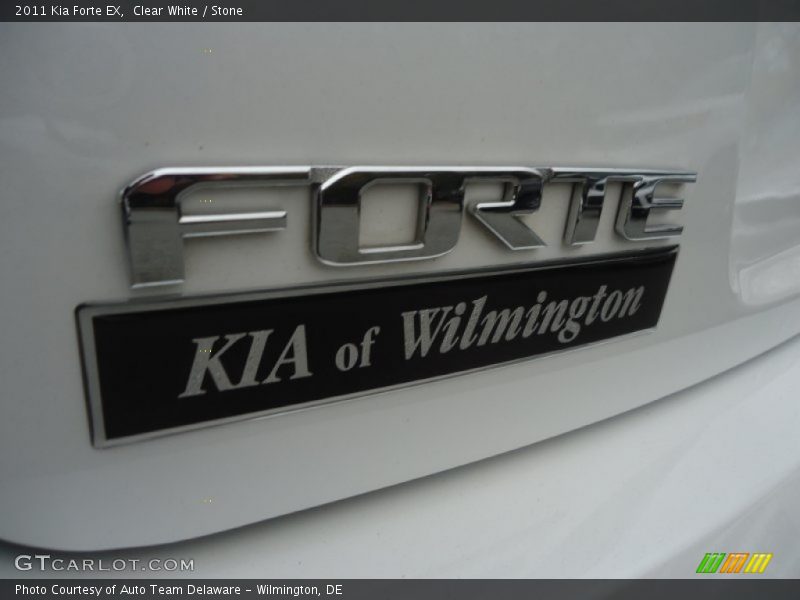 Clear White / Stone 2011 Kia Forte EX