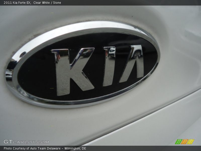 Clear White / Stone 2011 Kia Forte EX