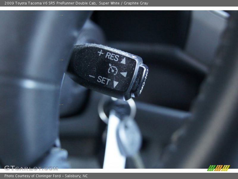 Super White / Graphite Gray 2009 Toyota Tacoma V6 SR5 PreRunner Double Cab