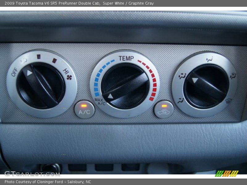 Super White / Graphite Gray 2009 Toyota Tacoma V6 SR5 PreRunner Double Cab
