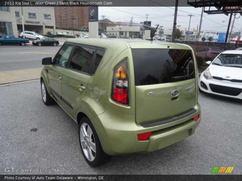 Alien Green / Sand/Black Houndstooth Cloth 2011 Kia Soul !